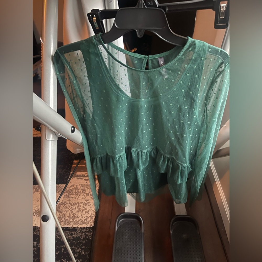 Massini NWT green mesh top with ruffle size large